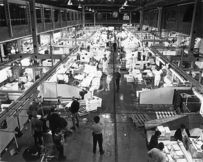 Framed Print : Prince Edward visits Bilingsgate Fish Market to film for Crown Framed Print : Prince Edward visits Bilingsgate Fish Market to film for Crown