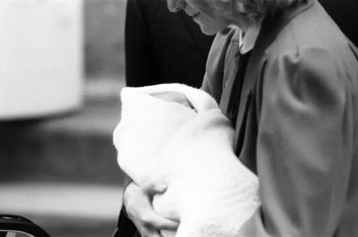 Framed Print : Prince Harry leaves St Marys Hospital, London, after birth previous day Framed Print : Prince Harry leaves St Marys Hospital, London, after birth previous day