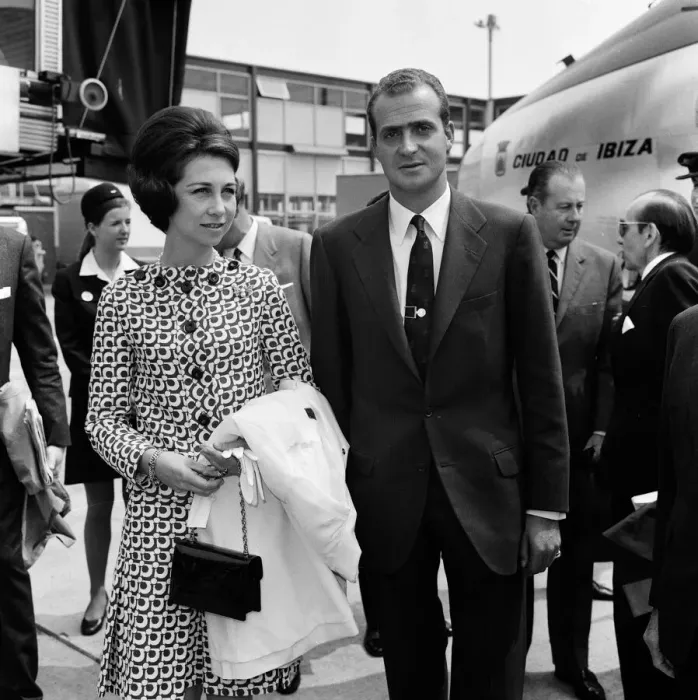 Framed Print : Prince Juan Carlos and Princess Sofia of Spain arrive at Heathrow Airport Framed Print : Prince Juan Carlos and Princess Sofia of Spain arrive at Heathrow Airport