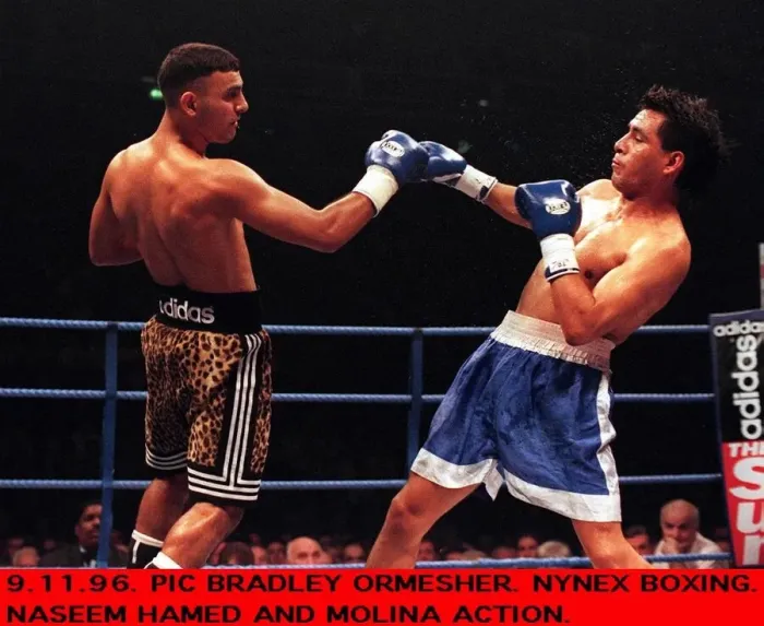 Framed Print : Prince Naseem Hamed Boxer punches Remigio Molina Boxer during their WBO Featherweight