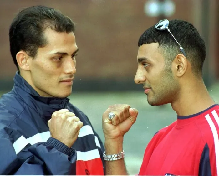 Framed Print : Prince Naseem Hamed with world title fight opponent Jose Badillo (L Framed Print : Prince Naseem Hamed with world title fight opponent Jose Badillo (L