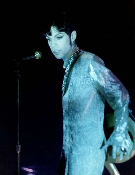 Prince performing in Scotland, 7th June 1993
