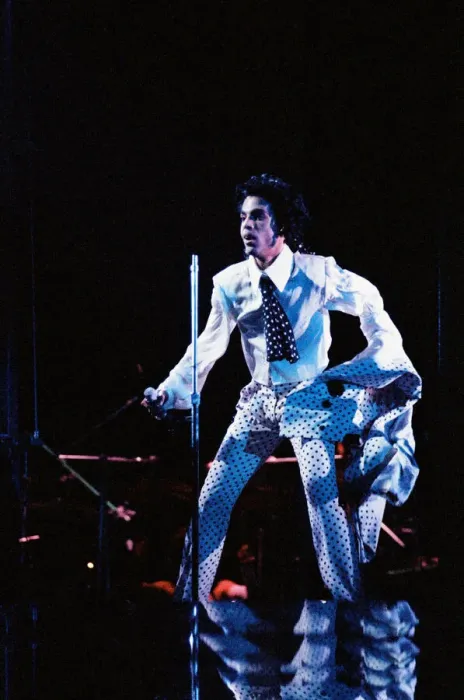 Framed Print : Prince performing on stage at Wembley 25th July 1988 Lovesexy World Tour