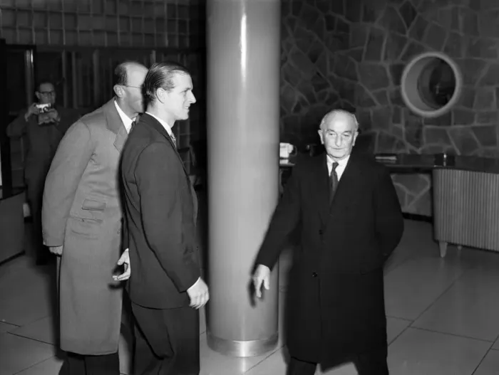 Framed Print : Prince Philip, Duke of Edinburgh at BAC, Bristol. 6th November 1953 Framed Print : Prince Philip, Duke of Edinburgh at BAC, Bristol. 6th November 1953