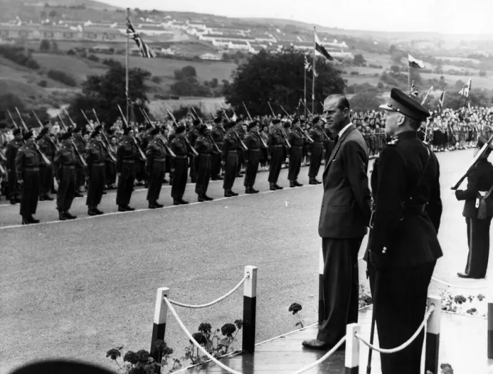 Framed Print : Prince Philip, Duke of Edinburgh leaves the Dais to inspect the 5th Battalion the Welsh