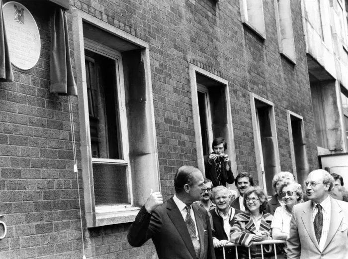 Framed Print : Prince Philip, Duke of Edinburgh unveils a plaque to John Dalton at the Manchester Framed Print : Prince Philip, Duke of Edinburgh unveils a plaque to John Dalton at the Manchester