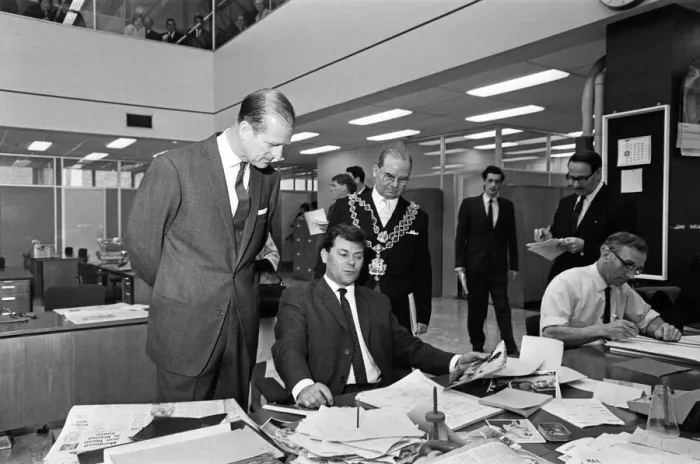 Framed Print : Prince Philip, Duke of Edinburgh, visiting the Birmingham Post and Mail offices Framed Print : Prince Philip, Duke of Edinburgh, visiting the Birmingham Post and Mail offices