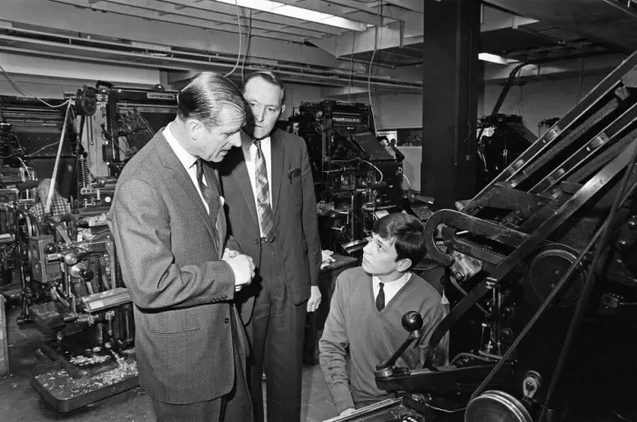 Framed Print : Prince Philip, Duke of Edinburgh, visiting the Birmingham Post and Mail offices Framed Print : Prince Philip, Duke of Edinburgh, visiting the Birmingham Post and Mail offices