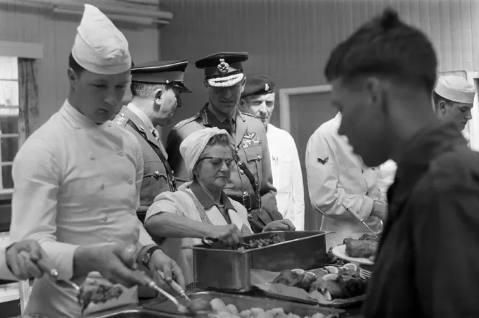 Framed Print : Prince Philip, Duke of Edinburgh, visiting the Infantry Junior Leaders Battalion at Park Framed Print : Prince Philip, Duke of Edinburgh, visiting the Infantry Junior Leaders Battalion at Park