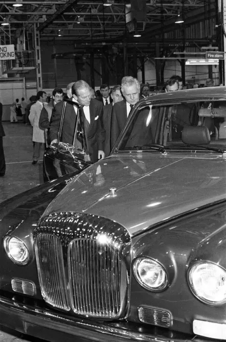 Framed Print : Prince Philip, Duke of Edinburgh visits the Jaguar assembly plant at Browns Lane Framed Print : Prince Philip, Duke of Edinburgh visits the Jaguar assembly plant at Browns Lane