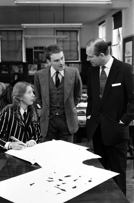 Framed Print : Prince Philip, Duke of Edinburgh visits Malvern Girls College Framed Print : Prince Philip, Duke of Edinburgh visits Malvern Girls College