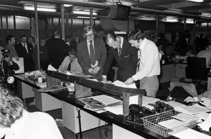 Framed Print : Prince Philip, Duke of Edinburgh, visits the offices of the Daily Mirror, Holborn office