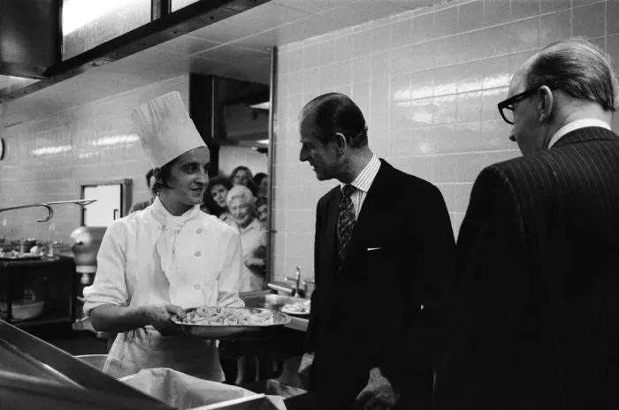 Framed Print : Prince Philip, Duke of Edinburgh, visits the offices of the Daily Mirror, Holborn office