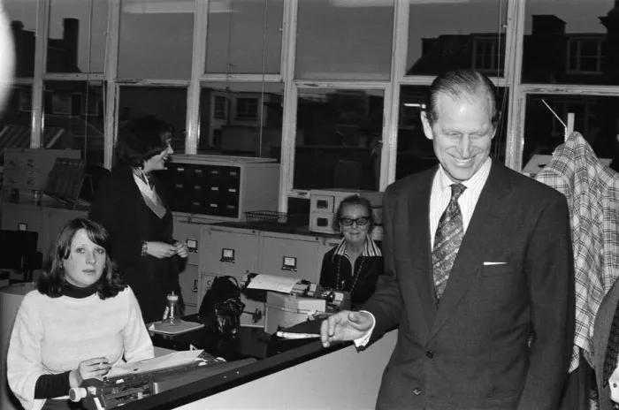 Framed Print : Prince Philip, Duke of Edinburgh, visits the offices of the Daily Mirror, Holborn office Framed Print : Prince Philip, Duke of Edinburgh, visits the offices of the Daily Mirror, Holborn office