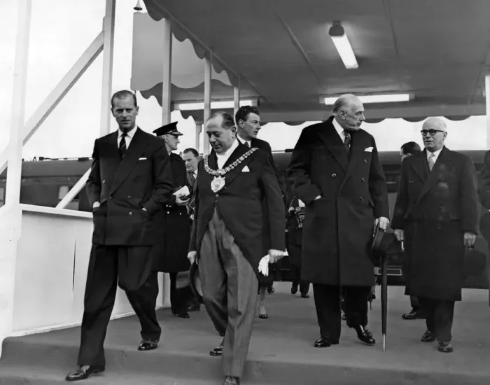 Framed Print : Prince Philip, Duke of Edinburgh visits the Transformer Factory, Wythenshawe Framed Print : Prince Philip, Duke of Edinburgh visits the Transformer Factory, Wythenshawe