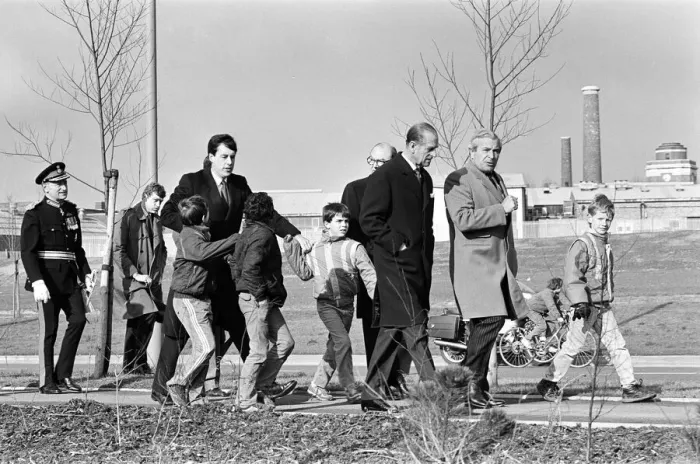 Framed Print : Prince Philip, Duke of Edinburgh visits Wavertree Technology Park, Liverpool Framed Print : Prince Philip, Duke of Edinburgh visits Wavertree Technology Park, Liverpool