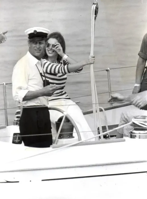 Framed Print : PRINCE PHILIP AND PRINCESS ANNE ABOARD YEOMAN XVI - 5 AUGUST 1970