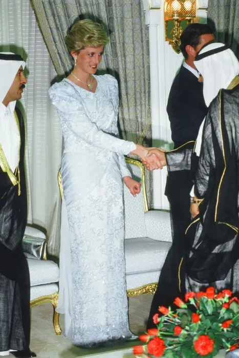 Framed Print : Prince and Princess of Wales, Middle East Tour November 1986 Framed Print : Prince and Princess of Wales, Middle East Tour November 1986