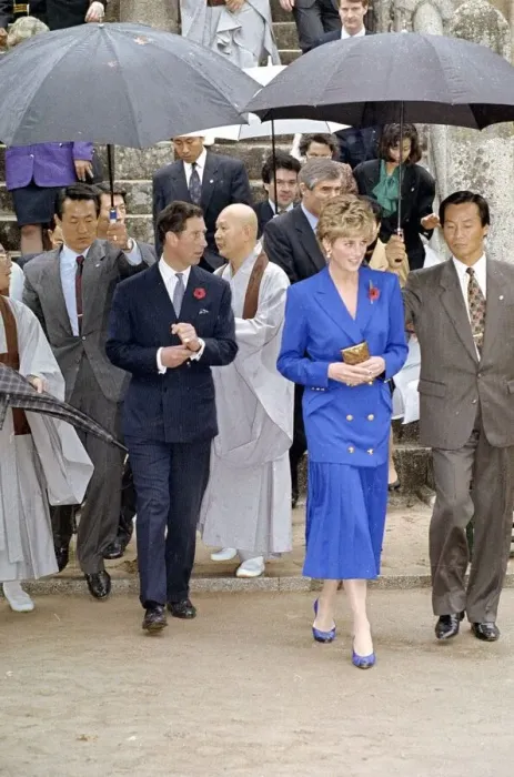 Framed Print : Prince and princess of wales Official Overseas Visit to South Korea Framed Print : Prince and princess of wales Official Overseas Visit to South Korea