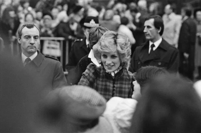 Framed Print : The Prince and Princess of Wales visit Mid Glamorgan in Wales Framed Print : The Prince and Princess of Wales visit Mid Glamorgan in Wales