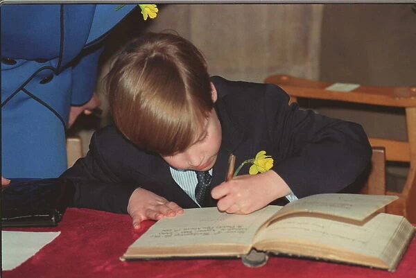 PRINCE WILLIAM OF WALES SIGNS REGISTER - 01  /  03  /  1991