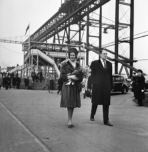 Princess Alexandra launches the ship Waikato at Harland and Wolff shipyard, Belfast