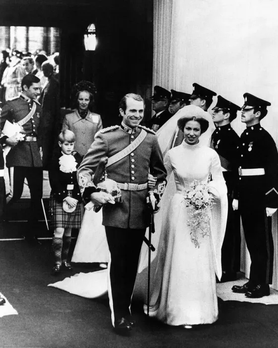 Framed Print : Princess Anne Captain Mark wedding leaving Westminster Abbey November 1973