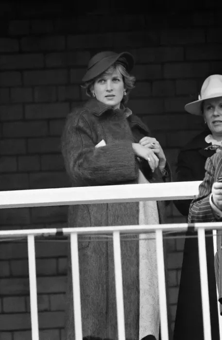Framed Print : Princess Diana at Aintree Racecourse for the the Grand National horserace. 3rd April 1982