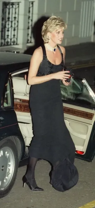 Framed Print : Princess Diana attends a gala night in aid of the Cancer Research charity at Bridgewater Framed Print : Princess Diana attends a gala night in aid of the Cancer Research charity at Bridgewater