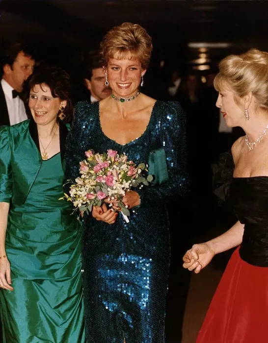 Framed Print : Princess Diana attends the Pink Diamond Ball Charity Gala at the Lancaster Hotel Framed Print : Princess Diana attends the Pink Diamond Ball Charity Gala at the Lancaster Hotel