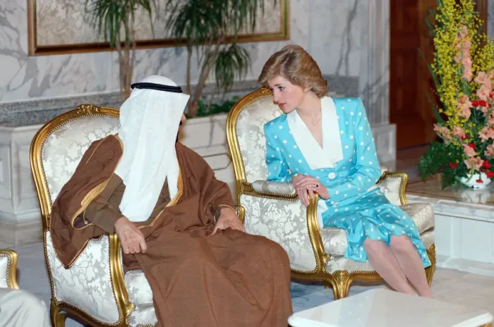 Framed Print : Princess Diana at the Bayan Palace during her and Prince Charles Framed Print : Princess Diana at the Bayan Palace during her and Prince Charles