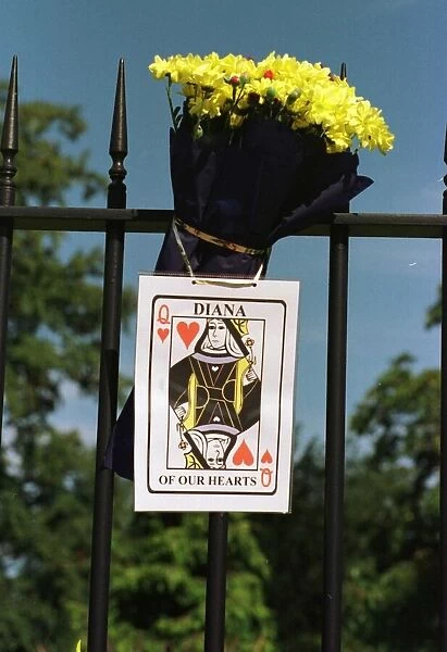 Princess Diana Death 31 August 1997 floral tributes at Kensington Palace London