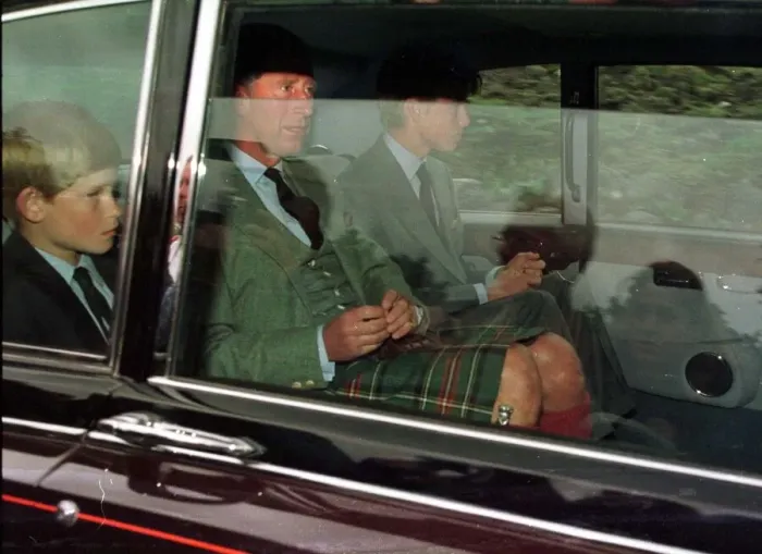 Framed Print : Princess Diana Death 31 August 1997 royal family leaving Crathie Kirk, Balmoral