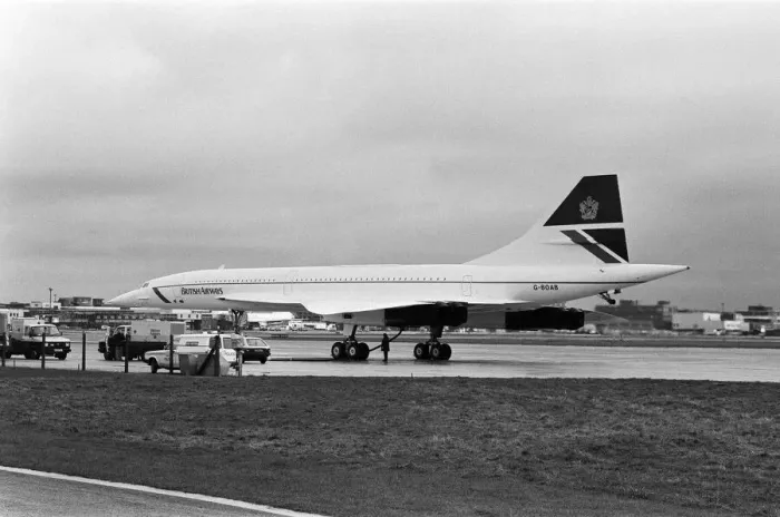 Framed Print : Princess Diana departing on Concorde from Heathrow to Vienna. 14th April 1986