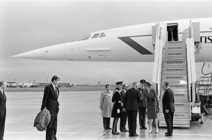 Framed Print : Princess Diana departing on Concorde from Heathrow to Vienna. 14th April 1986 Framed Print : Princess Diana departing on Concorde from Heathrow to Vienna. 14th April 1986