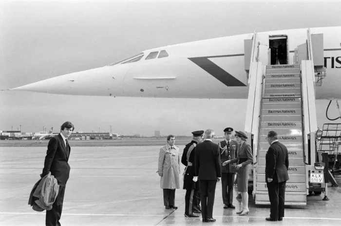 Framed Print : Princess Diana departing on Concorde from Heathrow to Vienna. 14th April 1986 Framed Print : Princess Diana departing on Concorde from Heathrow to Vienna. 14th April 1986