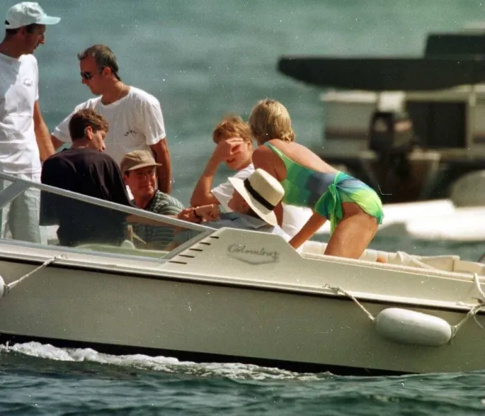 Framed Print : Princess Diana on holiday in St Tropez, Southern France where they stayed as a guest of Framed Print : Princess Diana on holiday in St Tropez, Southern France where they stayed as a guest of