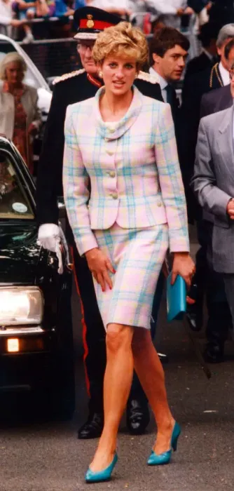 Framed Print : Princess Diana, HRH The Princess of Wales during her visit to Newcastle Upon Tyne Framed Print : Princess Diana, HRH The Princess of Wales during her visit to Newcastle Upon Tyne