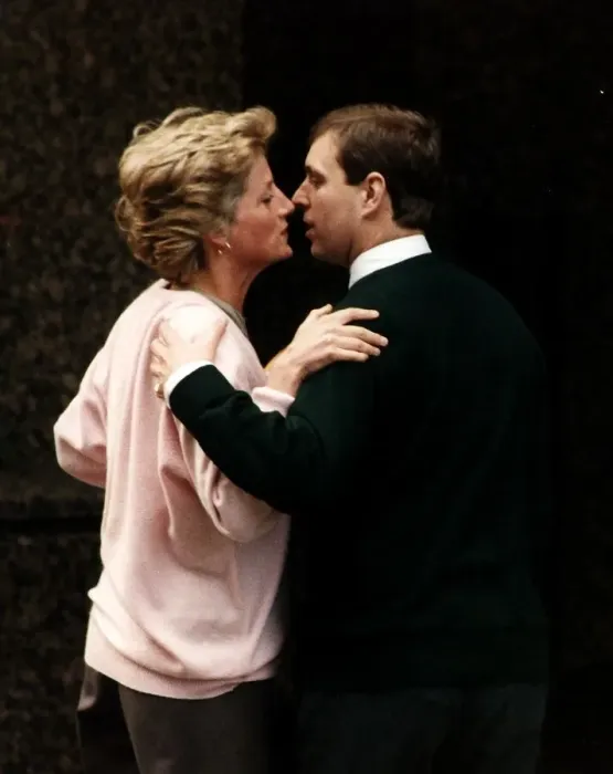 Framed Print : Princess Diana kissing Prince Andrew March 1990 Framed Print : Princess Diana kissing Prince Andrew March 1990