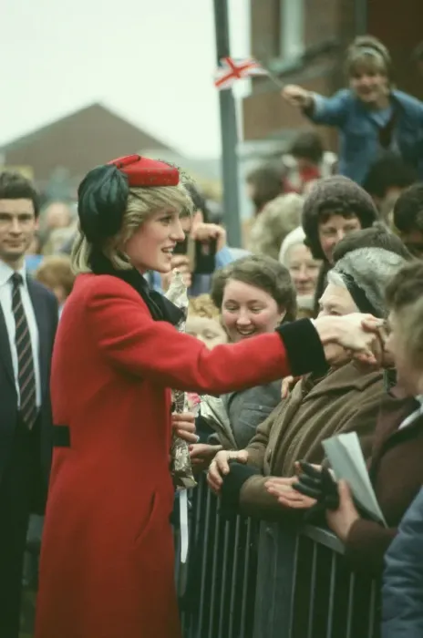 Framed Print : Princess Diana meets and greets the people of Birmingham, The Midlands Framed Print : Princess Diana meets and greets the people of Birmingham, The Midlands