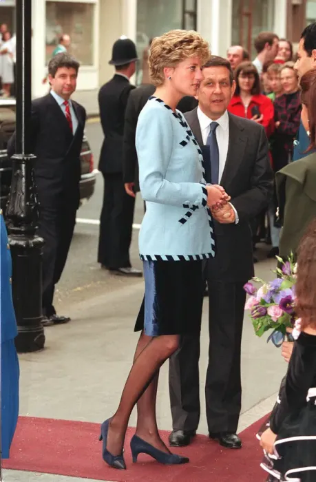 Framed Print : Princess Diana at the opening of the Egyptian House for Productive Families