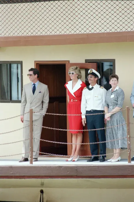 Framed Print : Princess Diana and Prince Charles on their overseas visit to Australia for Framed Print : Princess Diana and Prince Charles on their overseas visit to Australia for