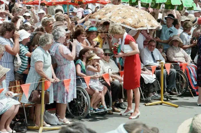 Framed Print : Princess Diana and Prince Charles on their overseas visit to Australia for