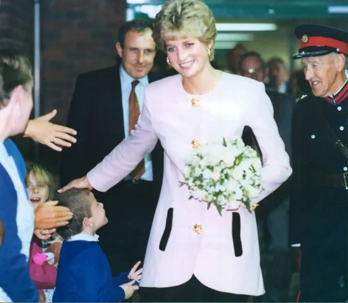 Framed Print : Princess Diana the Princess of Wales. (North East visits Framed Print : Princess Diana the Princess of Wales. (North East visits