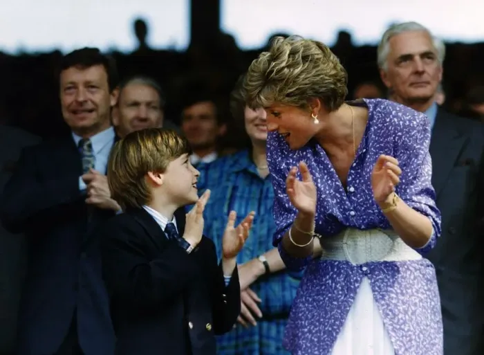 Framed Print : Princess Diana and her son Prince William pictured at the Wimbledon Ladies Singles Final Framed Print : Princess Diana and her son Prince William pictured at the Wimbledon Ladies Singles Final