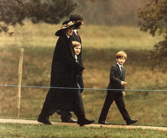 Framed Print : Princess Diana with her sons Prince William and Prince Harry at Sandringham, Norfolk