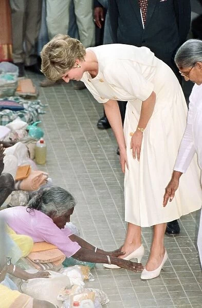 Princess Diana visiting Mianpur Old Age Welfare Centre in Hyderabad, India