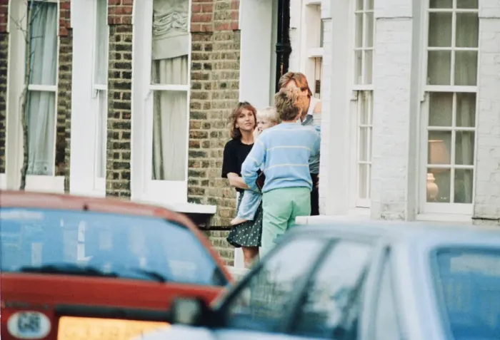 Framed Print : Princess Diana visits friend Carolyn Bartholmew, former flatmate, in London Framed Print : Princess Diana visits friend Carolyn Bartholmew, former flatmate, in London