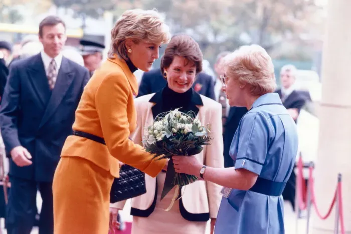 Framed Print : Princess Diana visits Merseyside, Tuesday 7th November 1995