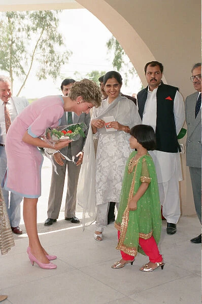 Princess Diana visits Pakistan in September 1991. Picture taken 25th